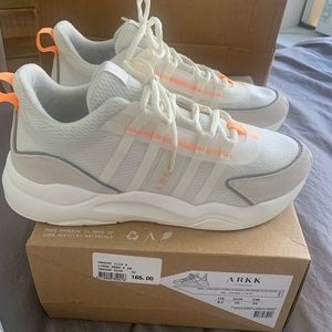 Bandier Sneakers - Arkk F-Pro90